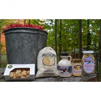 Jed's Maple Sampler Deluxe with Sap Bucket